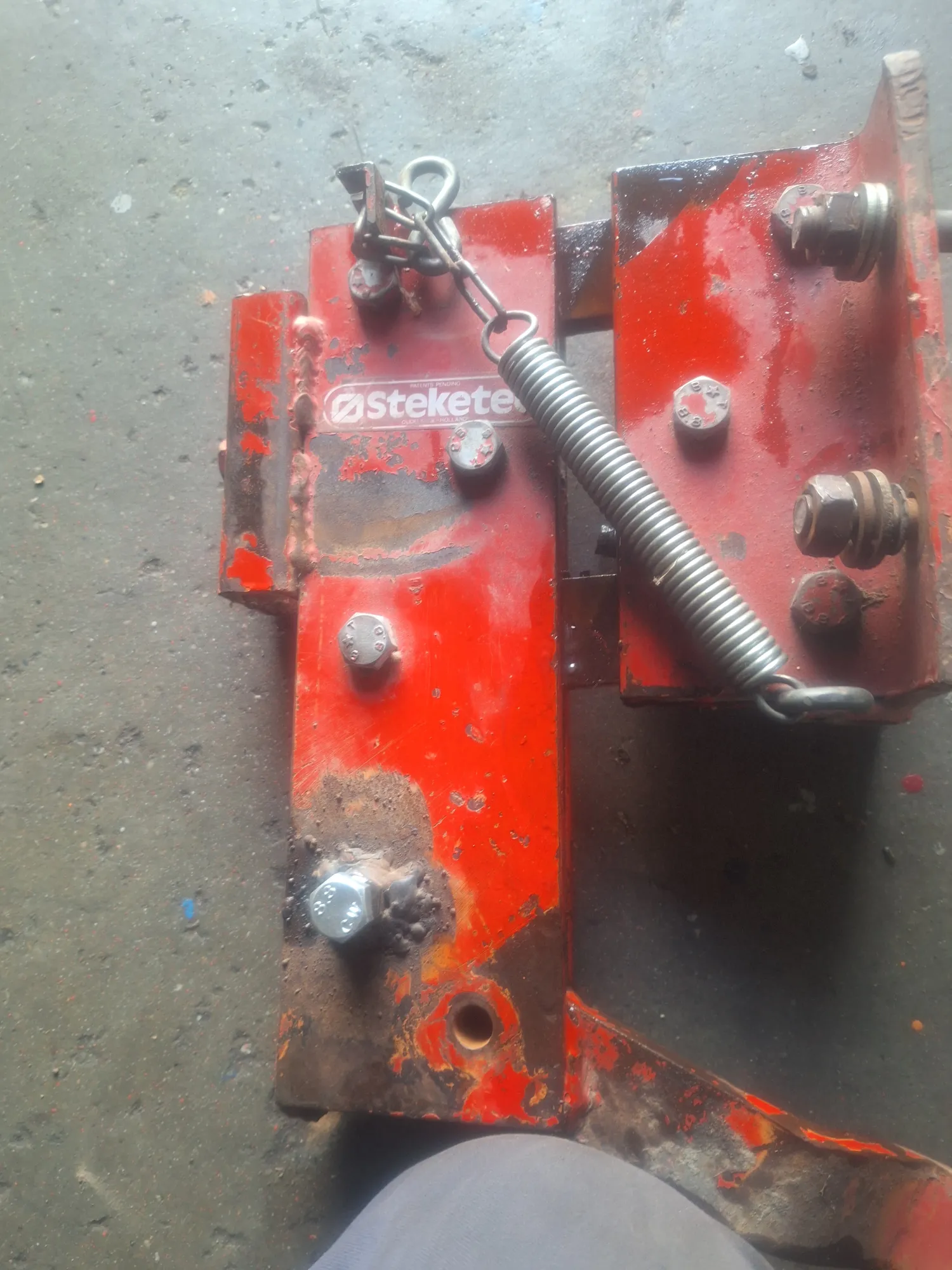Steketee hoeing elements for sale | New tires