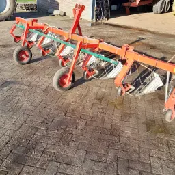 Steketee Unterblattspritze mit Fronthubwerk | Landwirtschaftliche Geräte