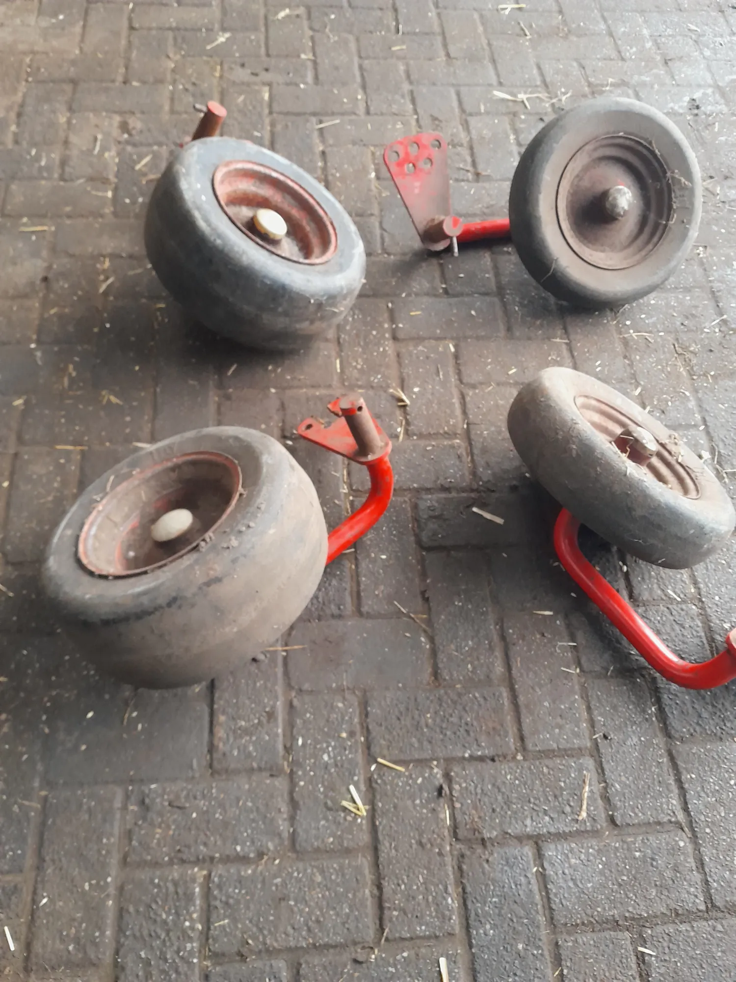 Steunwielen voor Hooischudder - Massief, 4 stuks