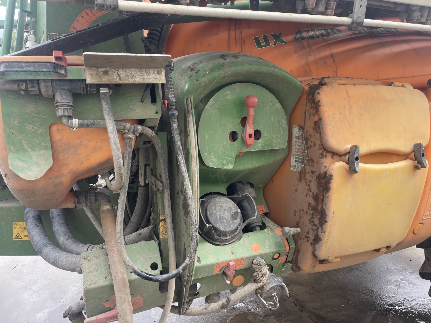 Amazone UX 4200 Feldspritze - Baujahr 2016