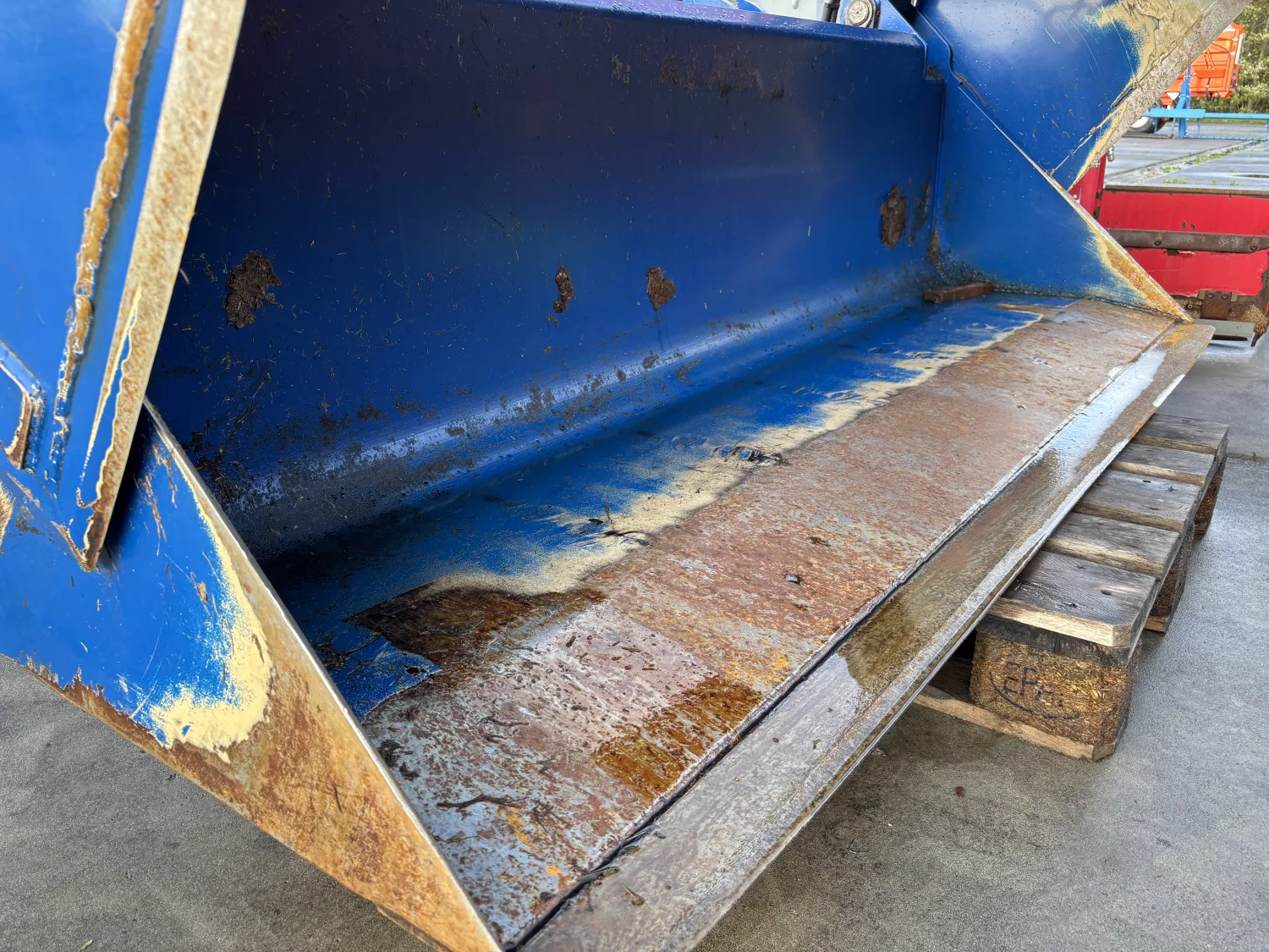 Cupă de însilozare AP FL 2200 DB (2019) - Fund închis