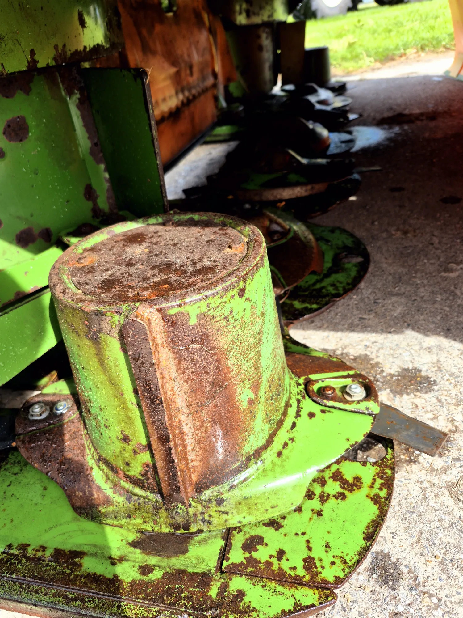 Cositoare Krone F320 Fluture (2018) cu Tamburi de Andanat