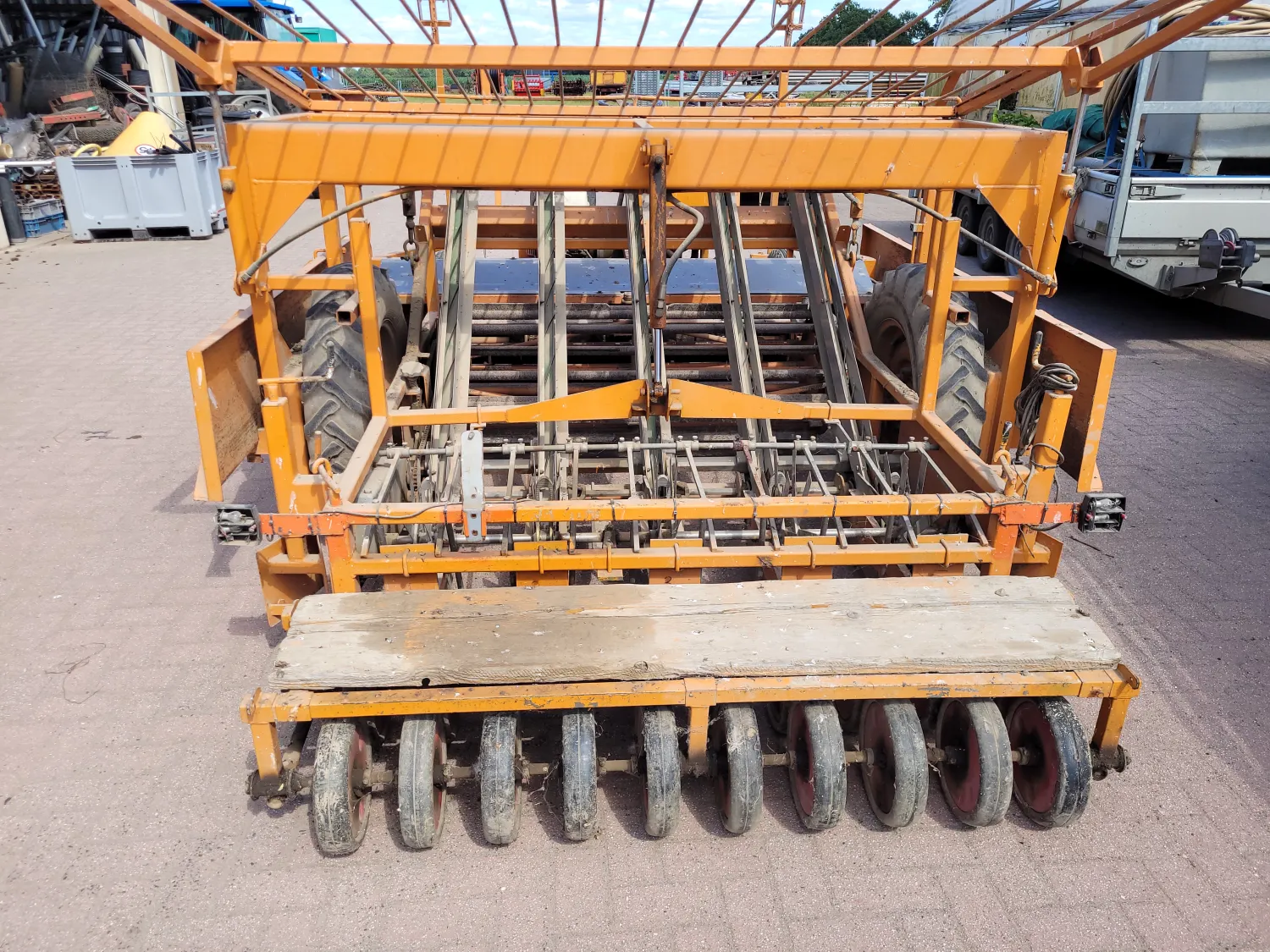 Gebruikte Regero Plantmachine - 5 Rij - Perspot Planten