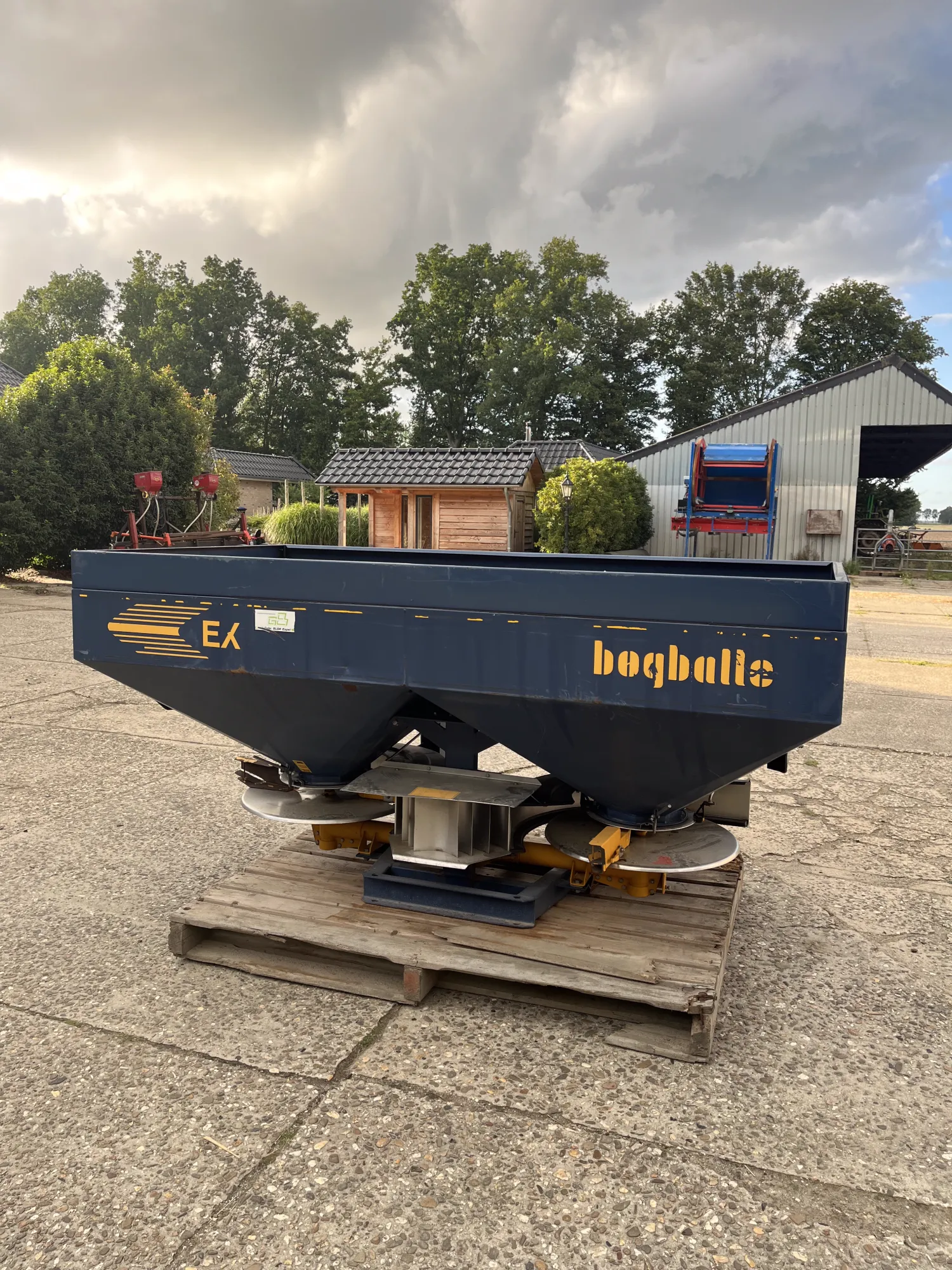 Bogballe EX Kunstmeststrooier te koop - 27 meter breedte