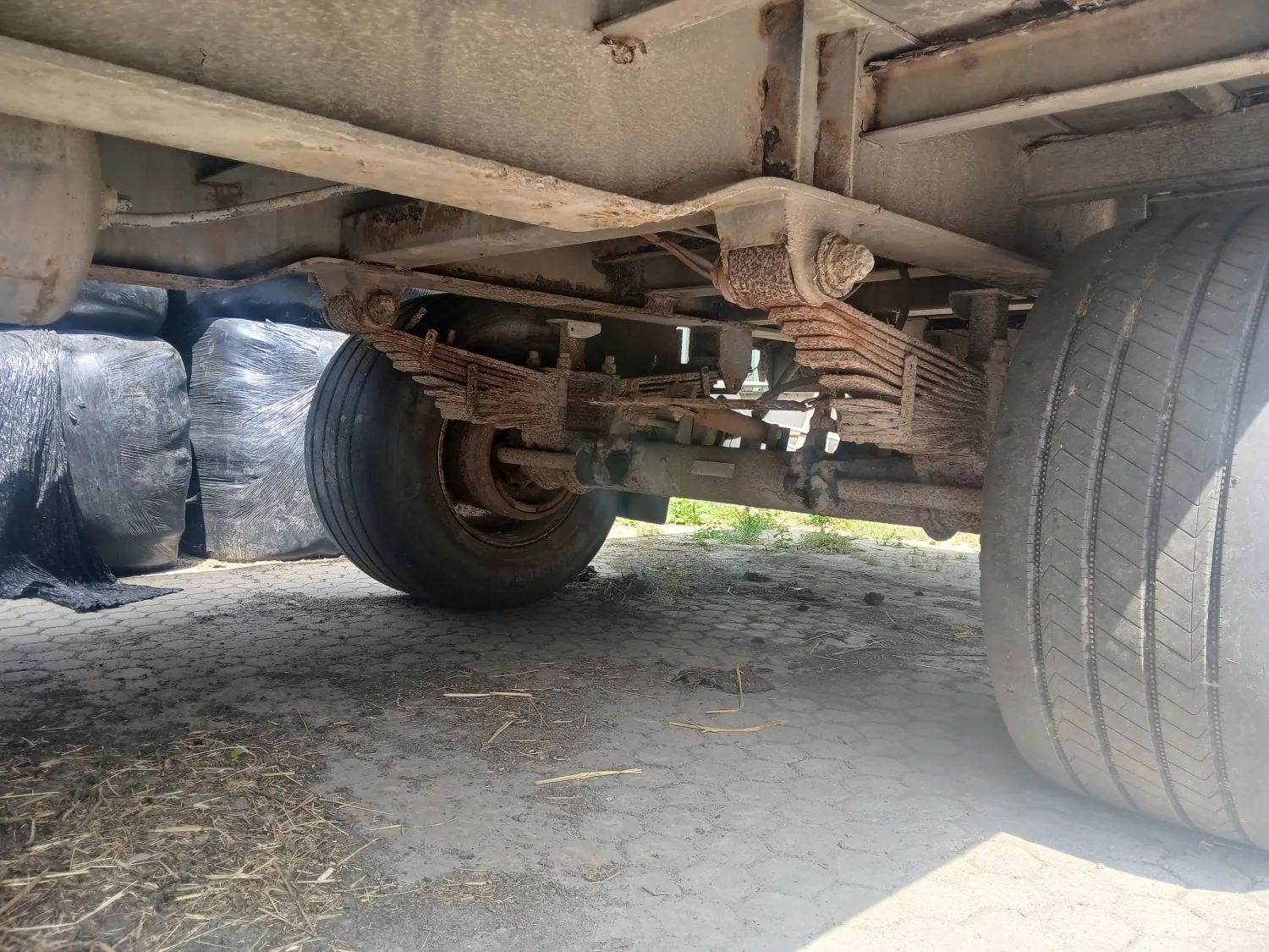 Landbouwwagen te koop - 11.3m laadlengte, kenteken!