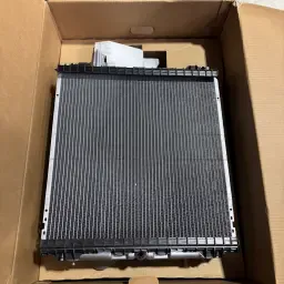 Nieuwe Radiator & Koelvloeistoftank voor John Deere 20-serie