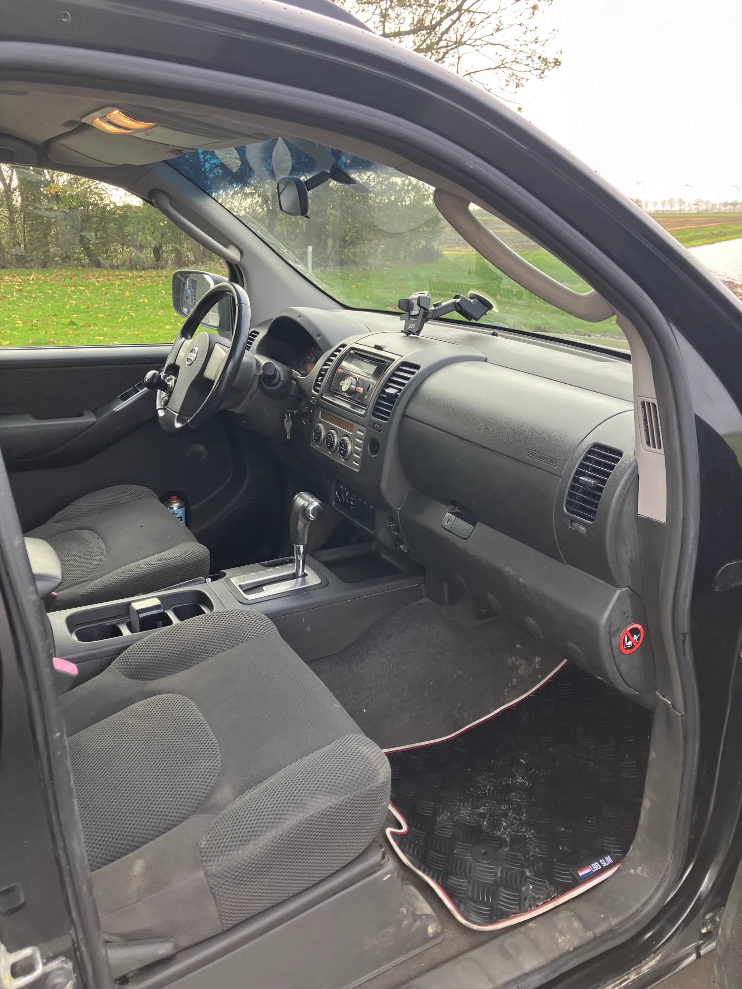 Nissan Navara 2.5 DCI 4x4 Automaat - 2008 - Grijs Kenteken