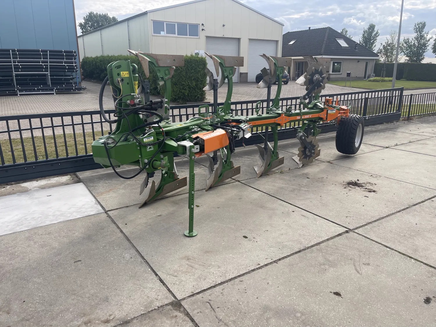 Nowy pług Amazone Teres 300V – Atrakcyjna cena!