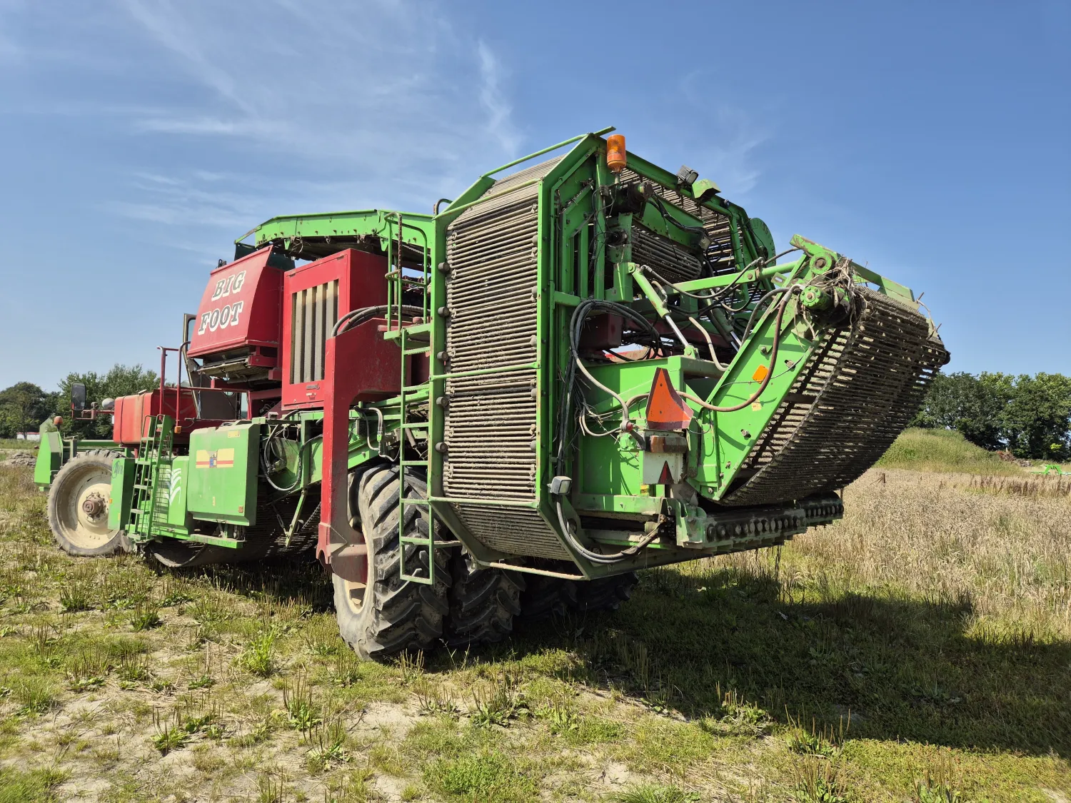 AVR Riecam 4-rijige rooimachine - Zelfrijdend, 3 tons bunker