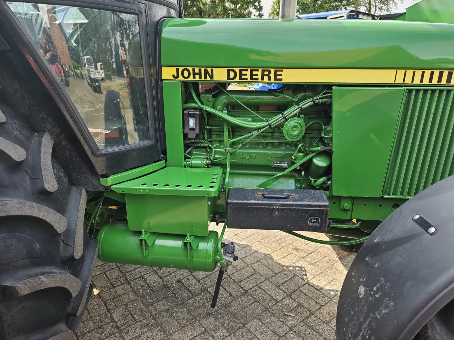 Tractor John Deere 3040 en venta - Aprox. 6000 horas