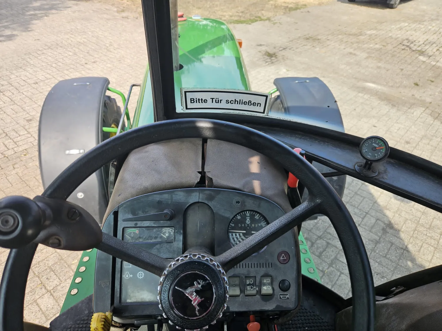 Tractor John Deere 3040 en venta - Aprox. 6000 horas