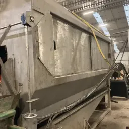 Diverse landbouwmachines te koop - Lattenwasser, polisher, stortbak