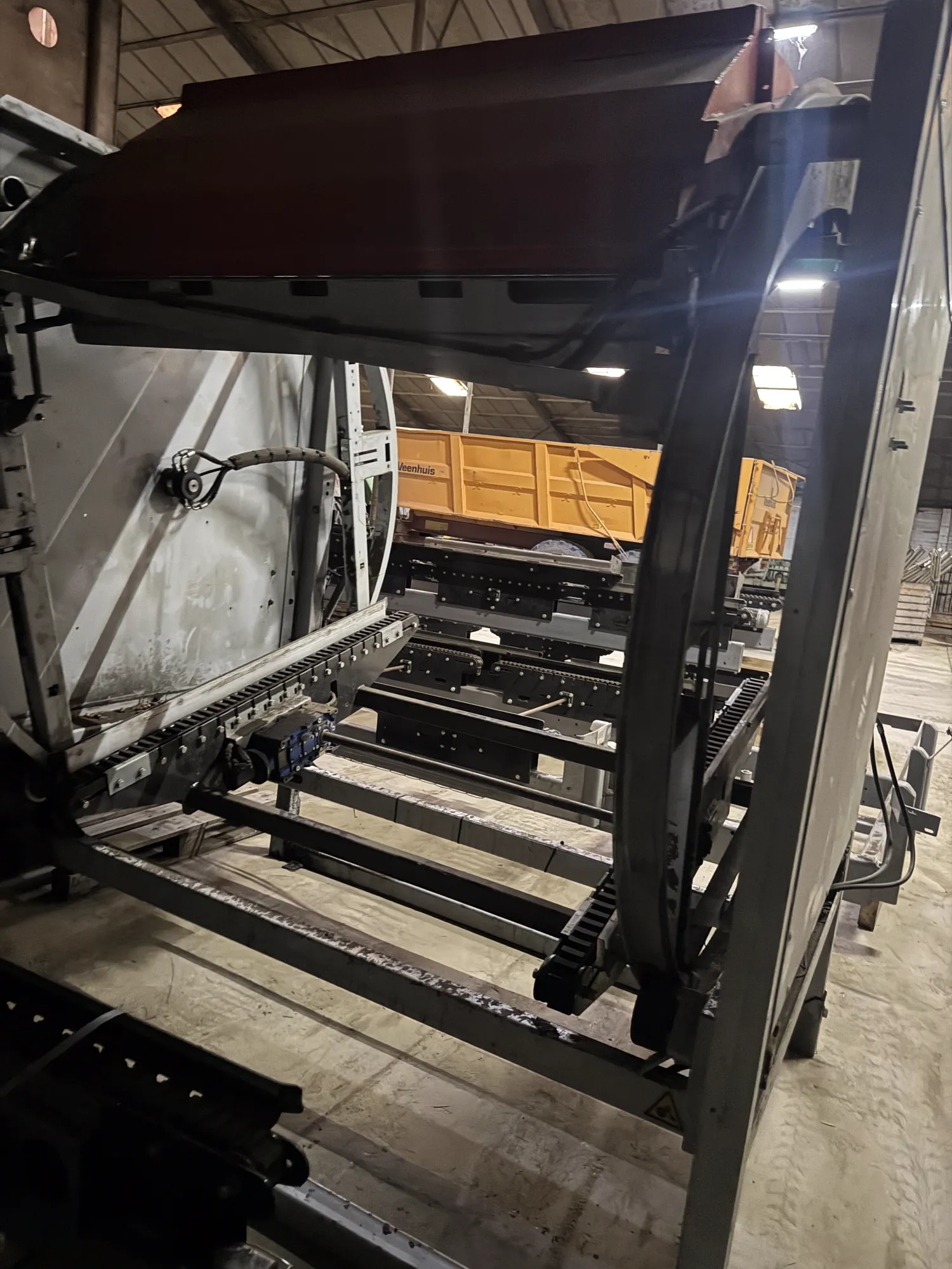 Diverse landbouwmachines te koop - Lattenwasser, polisher, stortbak