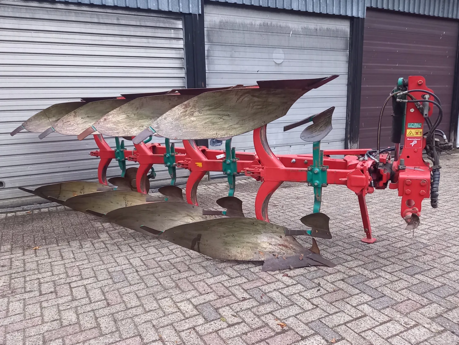 Pług Kverneland EG - 4 Skiby - Zmienna Szerokość