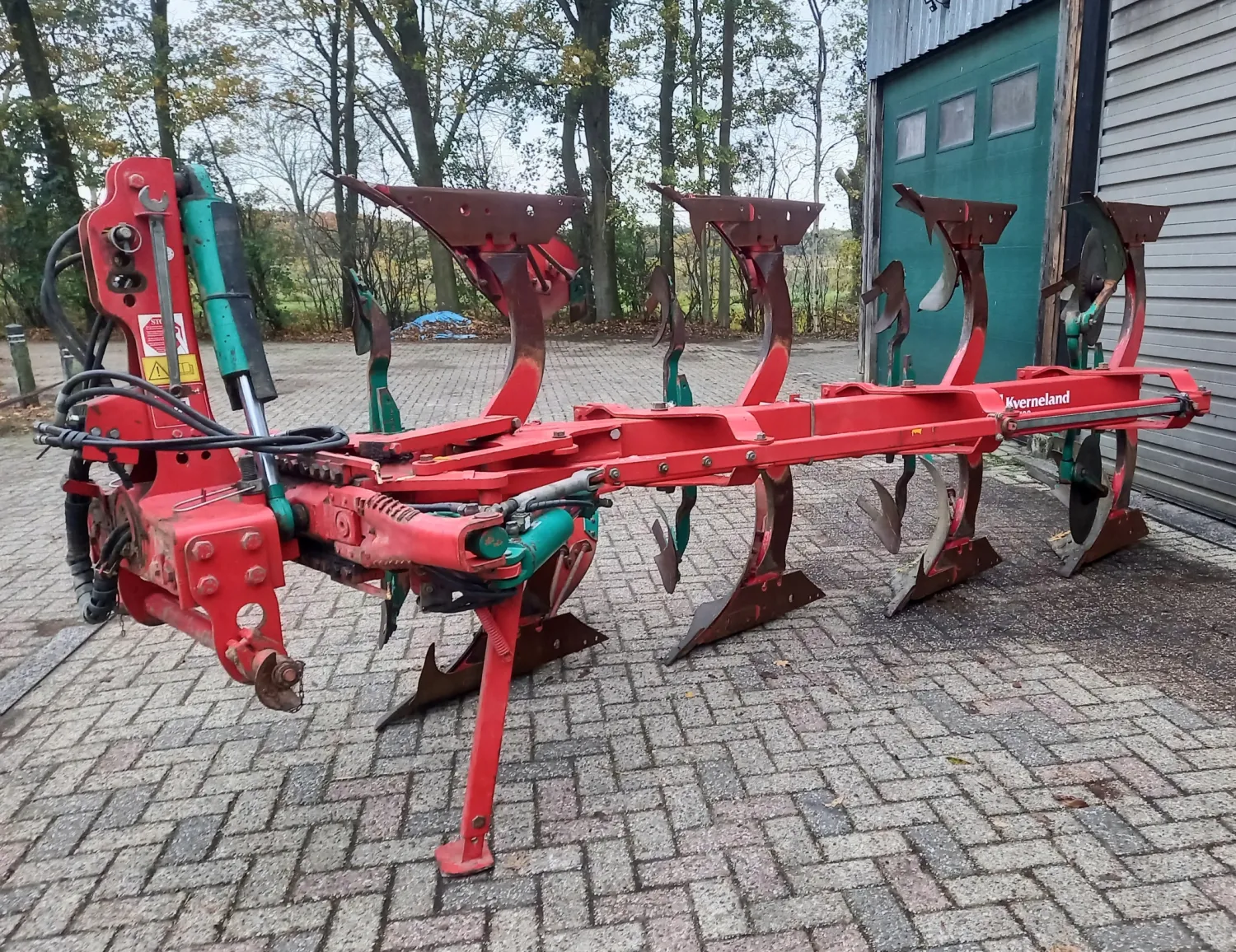 Pług Kverneland EG - 4 Skiby - Zmienna Szerokość