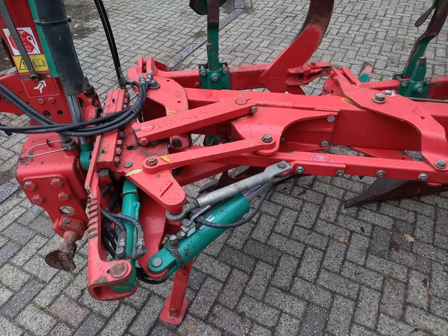 Pług Kverneland EG - 4 Skiby - Zmienna Szerokość