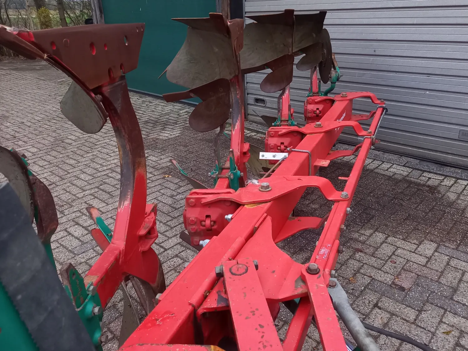 Pług Kverneland EG - 4 Skiby - Zmienna Szerokość