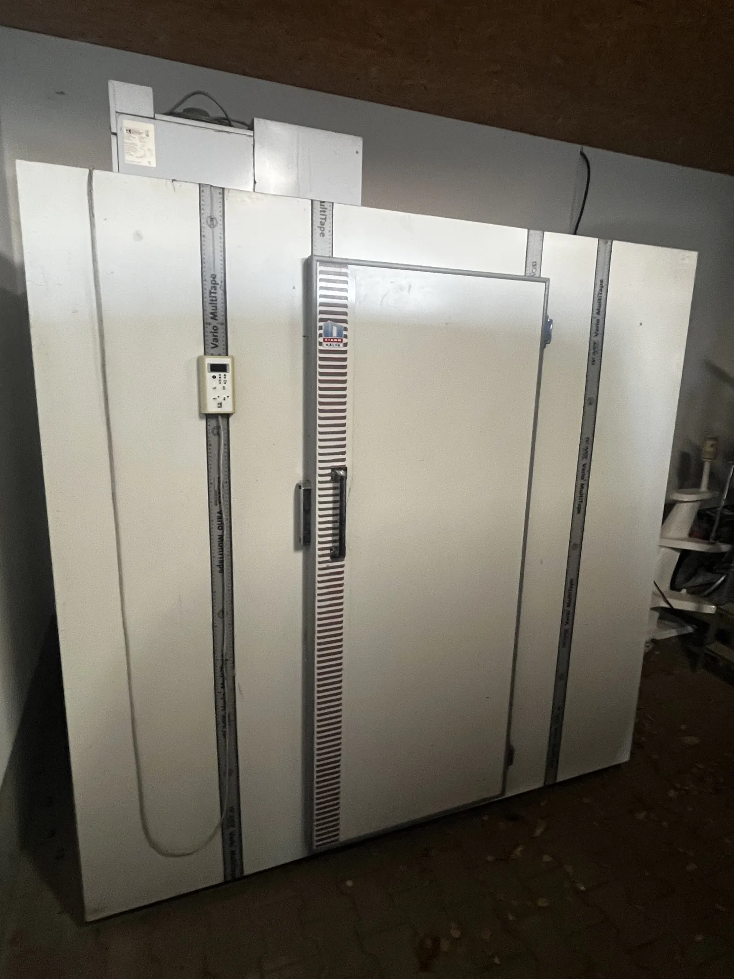 Chłodnia z Agregatem Zanotti - Idealna do Przechowywania