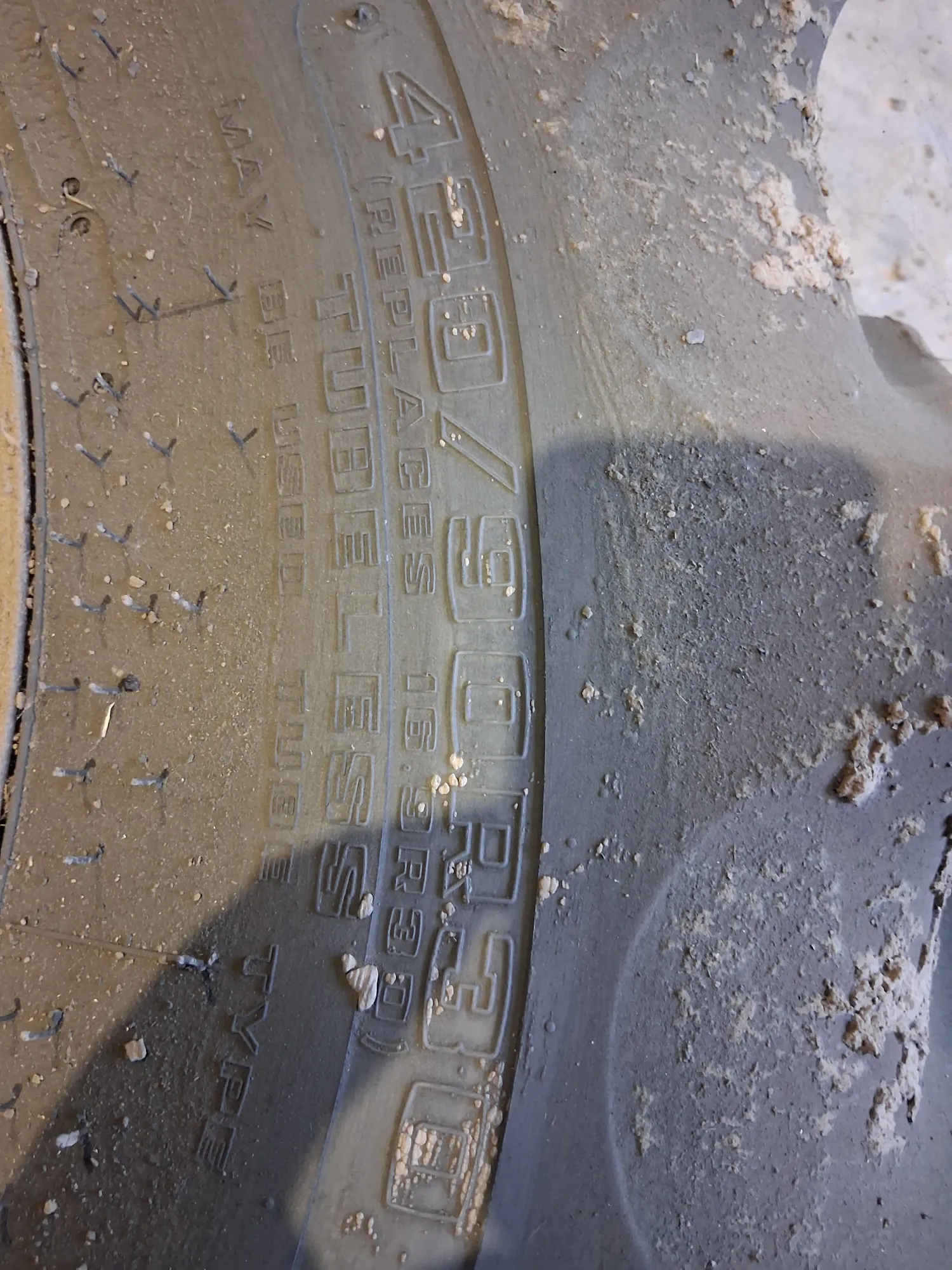 Ploegbanden te koop: 520/85R42 & 420/90R30