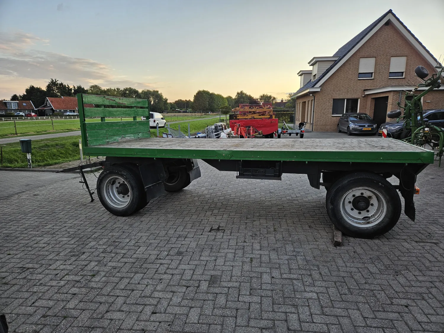 Landbouwaanhanger hydraulisch geremd | Te Koop