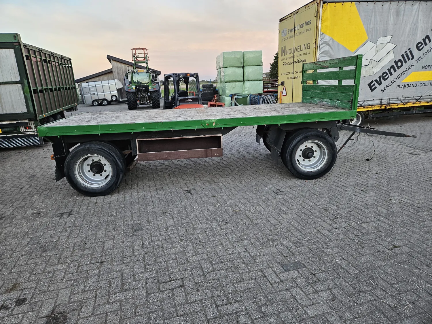 Landbouwaanhanger hydraulisch geremd | Te Koop