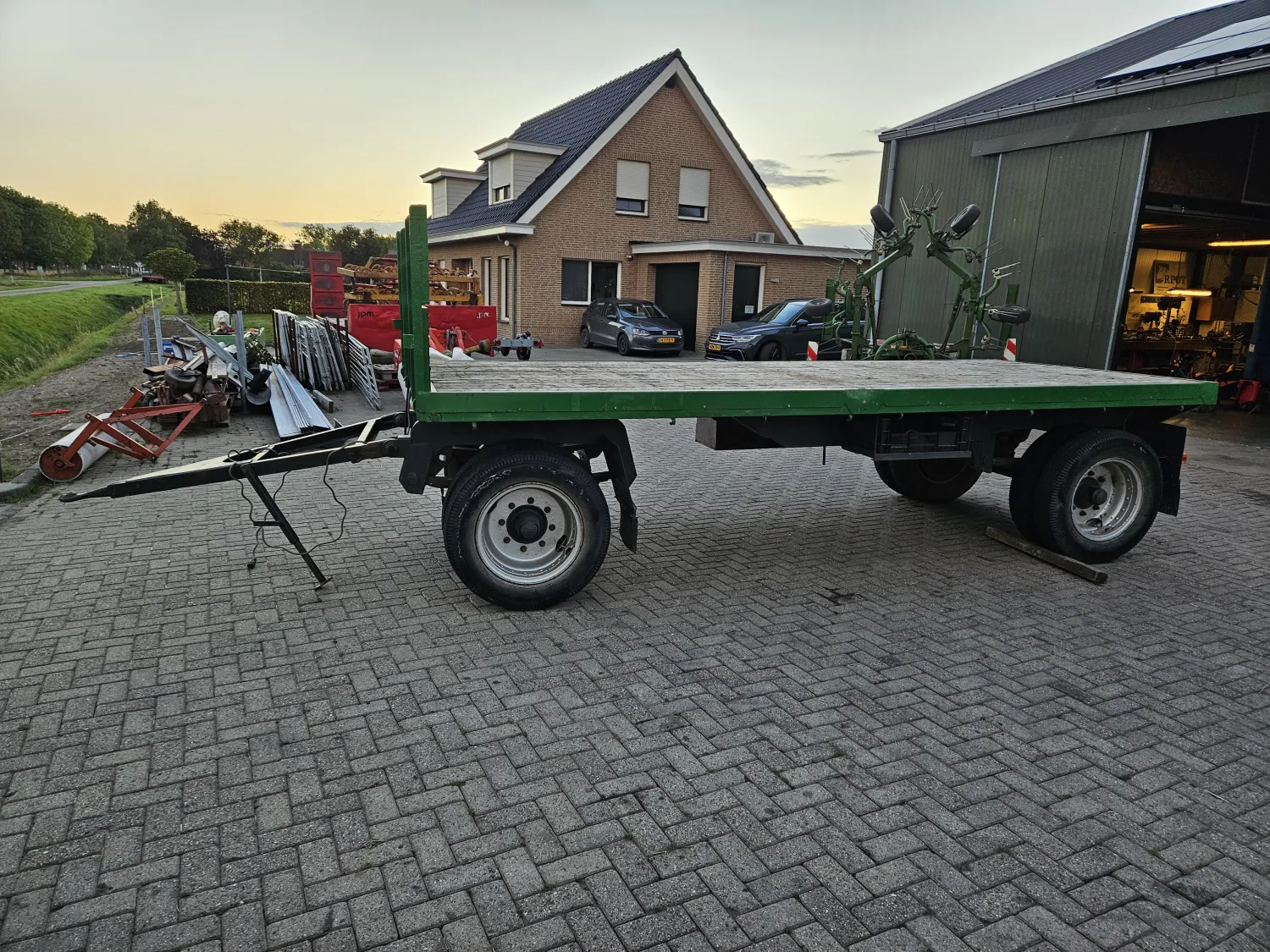 Landbouwaanhanger hydraulisch geremd | Te Koop