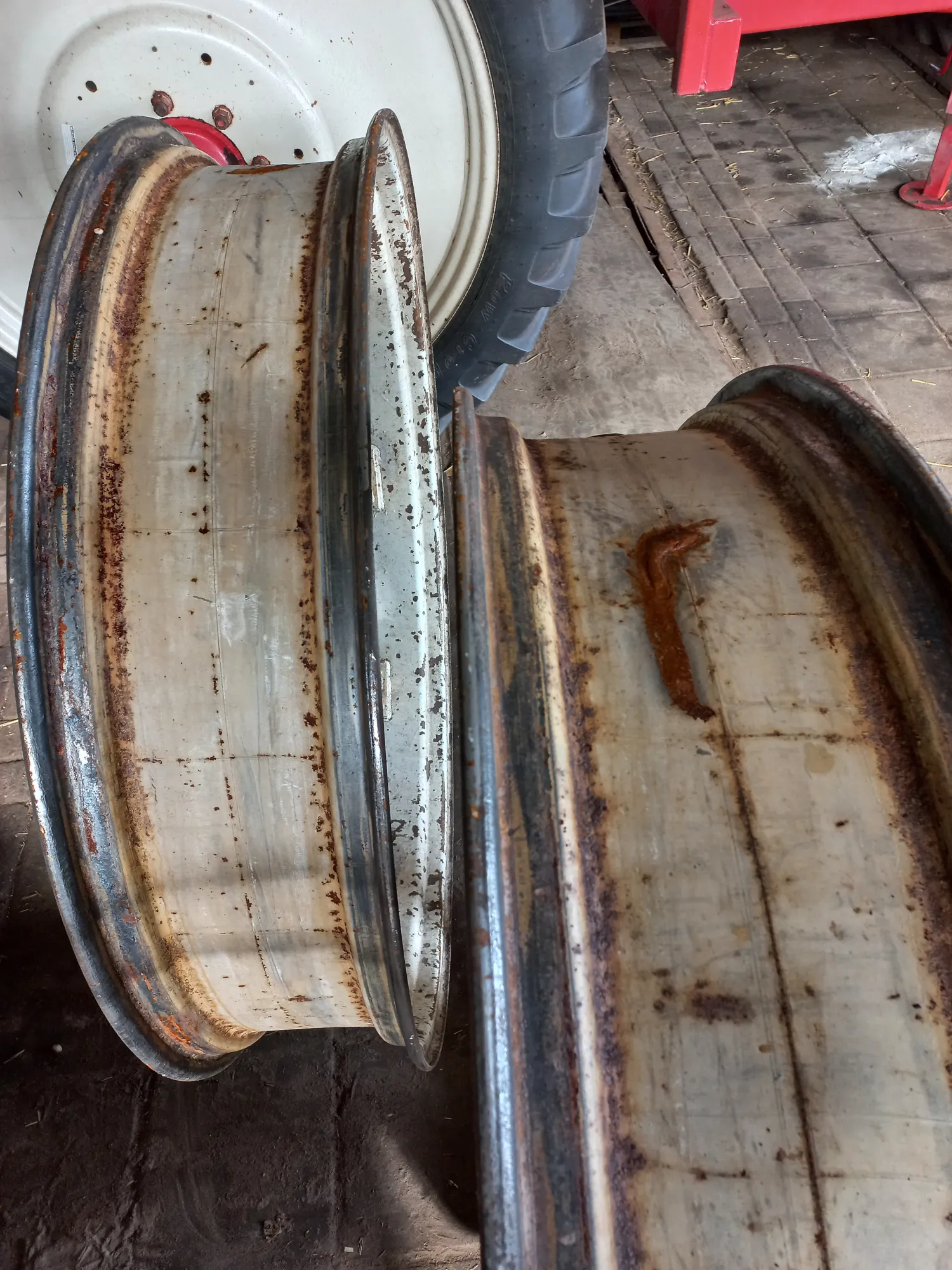 Verstelbare velgen 300/95R46 te koop | Geschikt voor NH TS 115