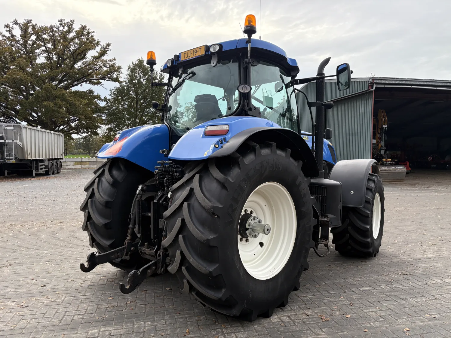 New Holland T7.220 PC 2014 - 8950 uur - Geveerde vooras