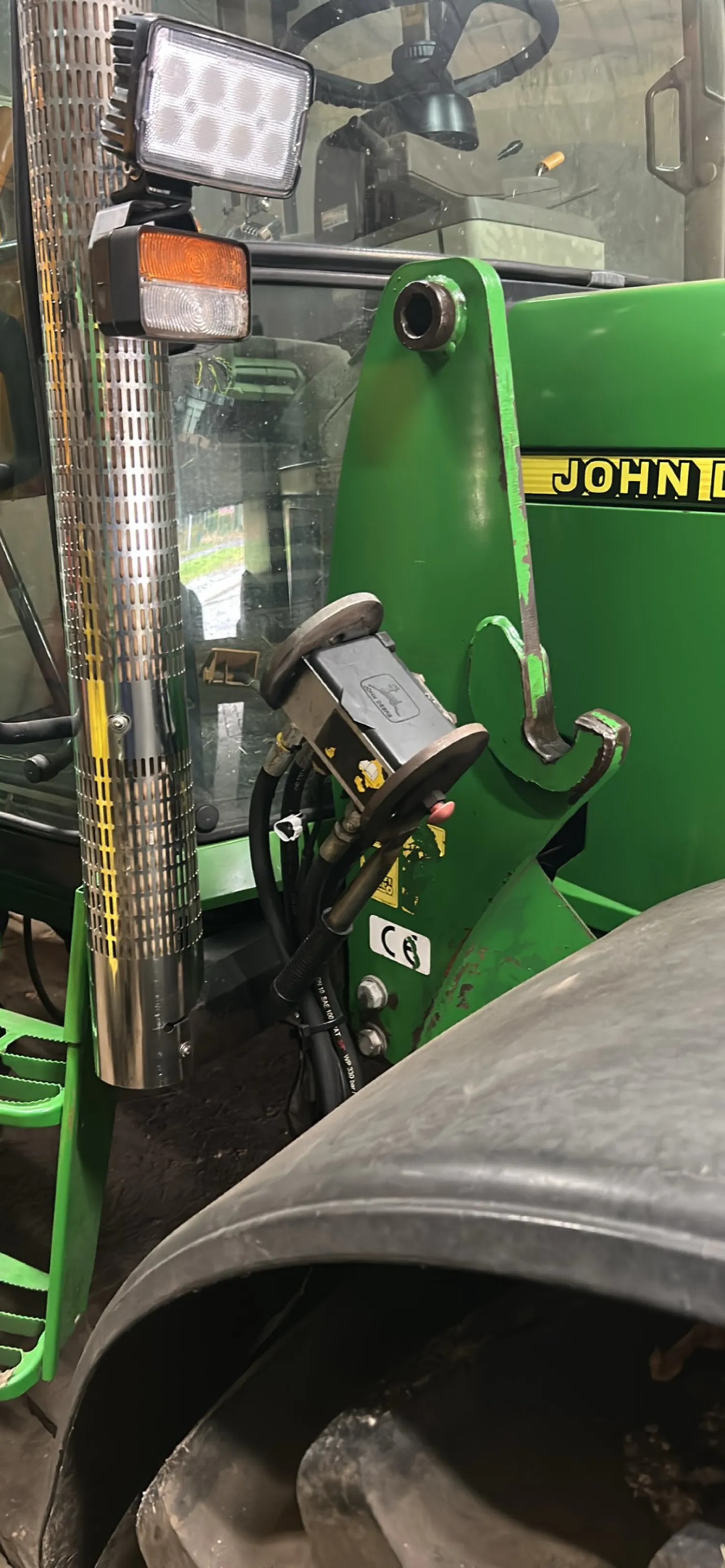 Tractor John Deere 6410 (2001) | 110 CV, Pocas horas