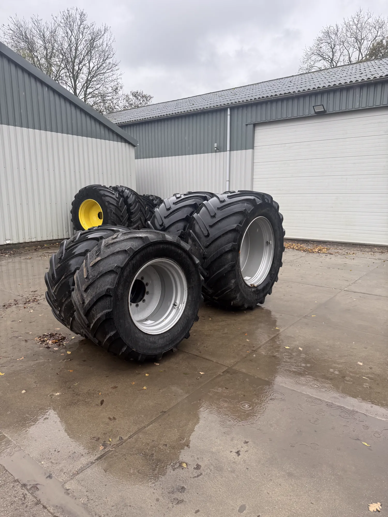 Neumáticos Michelin MachXbib en llantas - Fendt 724