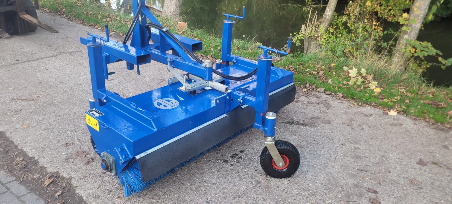 AP Veegmachine 1.8m te Koop - Weinig Gebruikt
