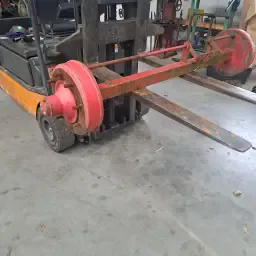 Eje agrícola frenado - 8 orificios, 1.60m ancho