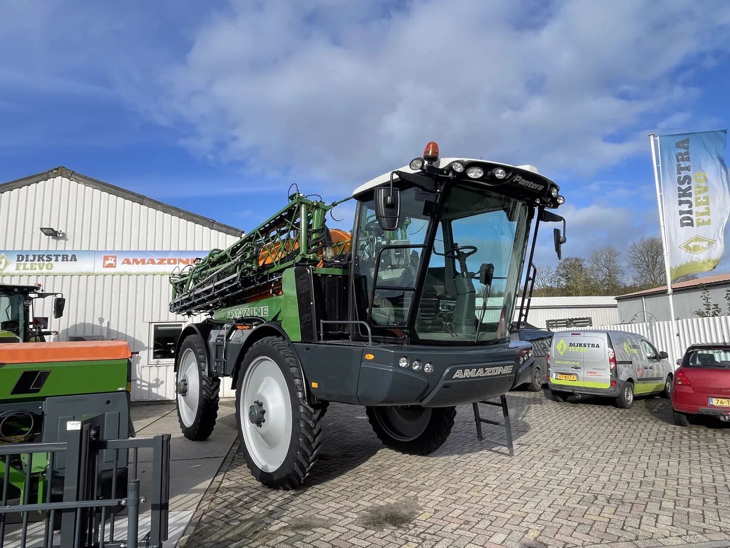 Amazone Pantera 4001 - 2013, 39m boom, GPS