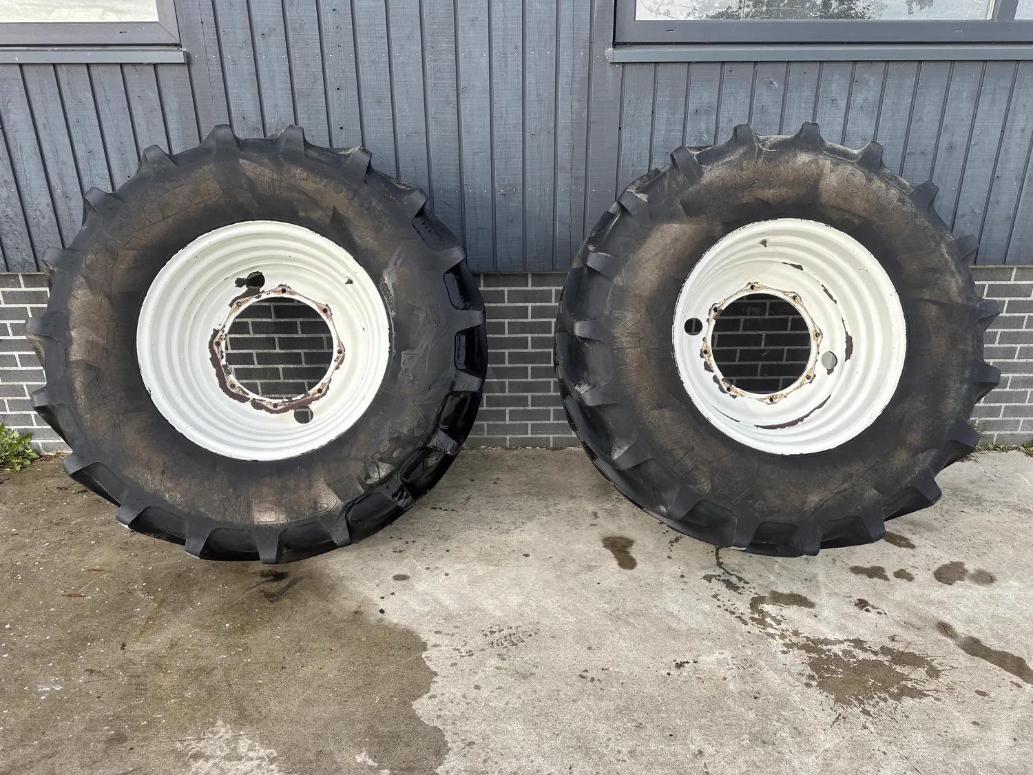 Neumáticos Vredestein Traxion XXL 600/65R28 - 40mm de Banda