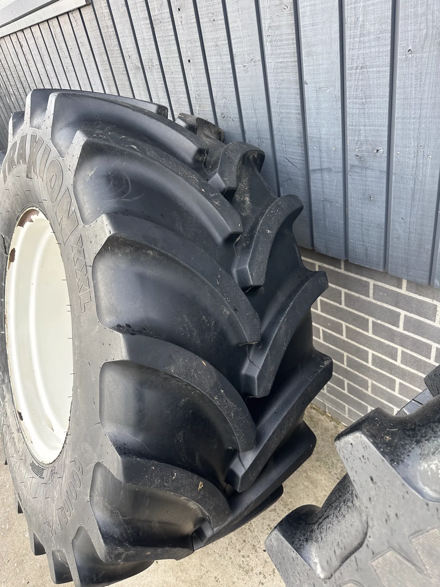 Neumáticos Vredestein Traxion XXL 600/65R28 - 40mm de Banda
