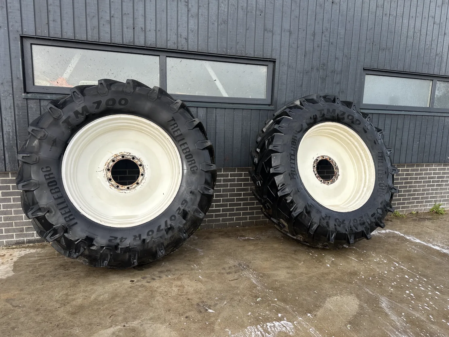 Neumáticos Trelleborg TM700 620/70R42 - New Holland