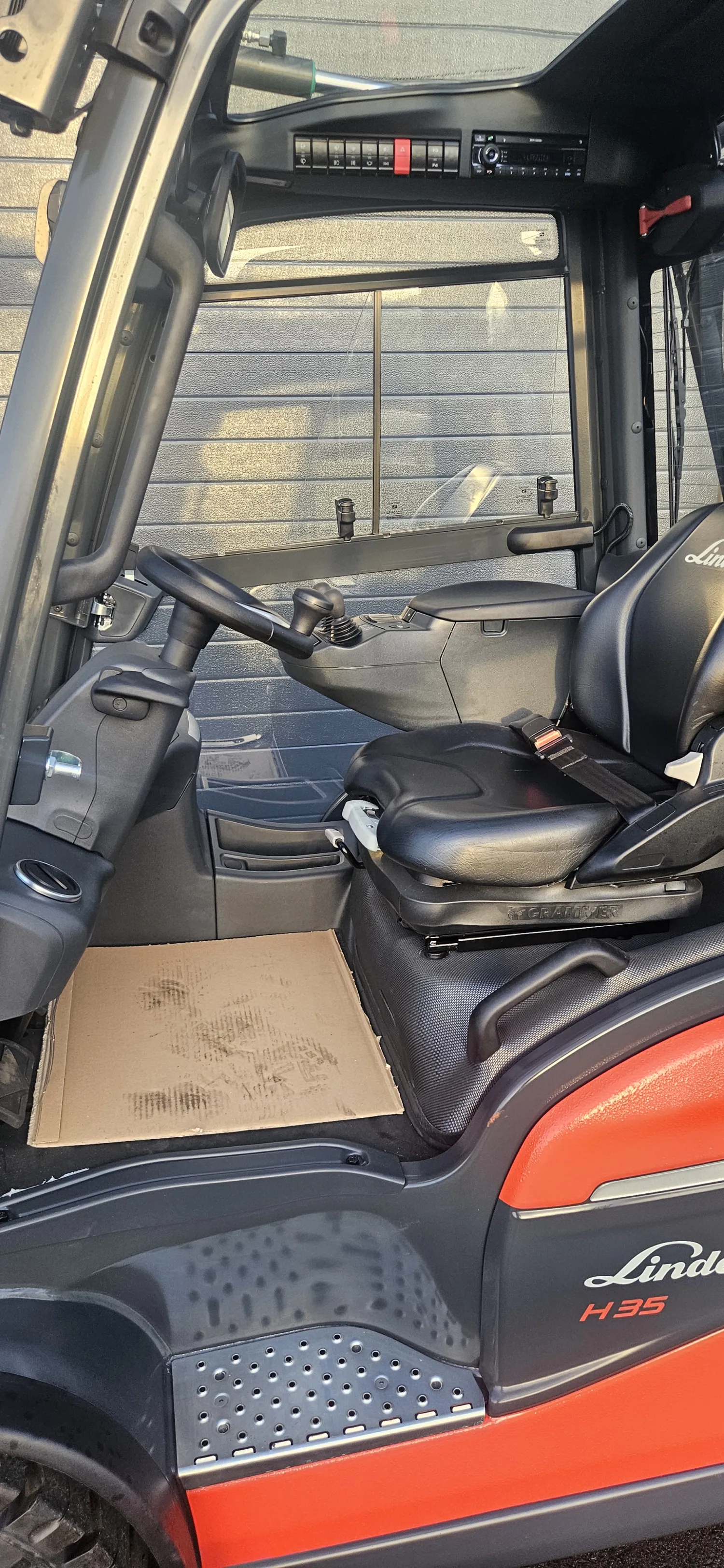 Nieuwe Linde H35 Diesel Heftruck | Triplo Mast & Cabine