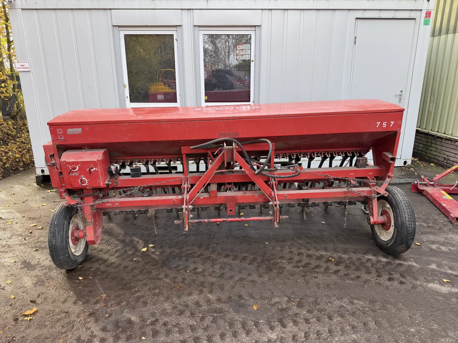 Saxonia Zaaimachine - 24 zaaipijpen - Nette staat