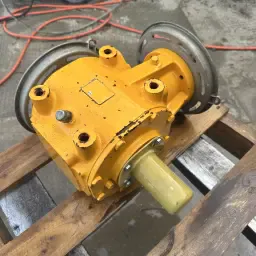 Cutie de viteze conică 1/1 - Butuc PTO & Arbore continuu