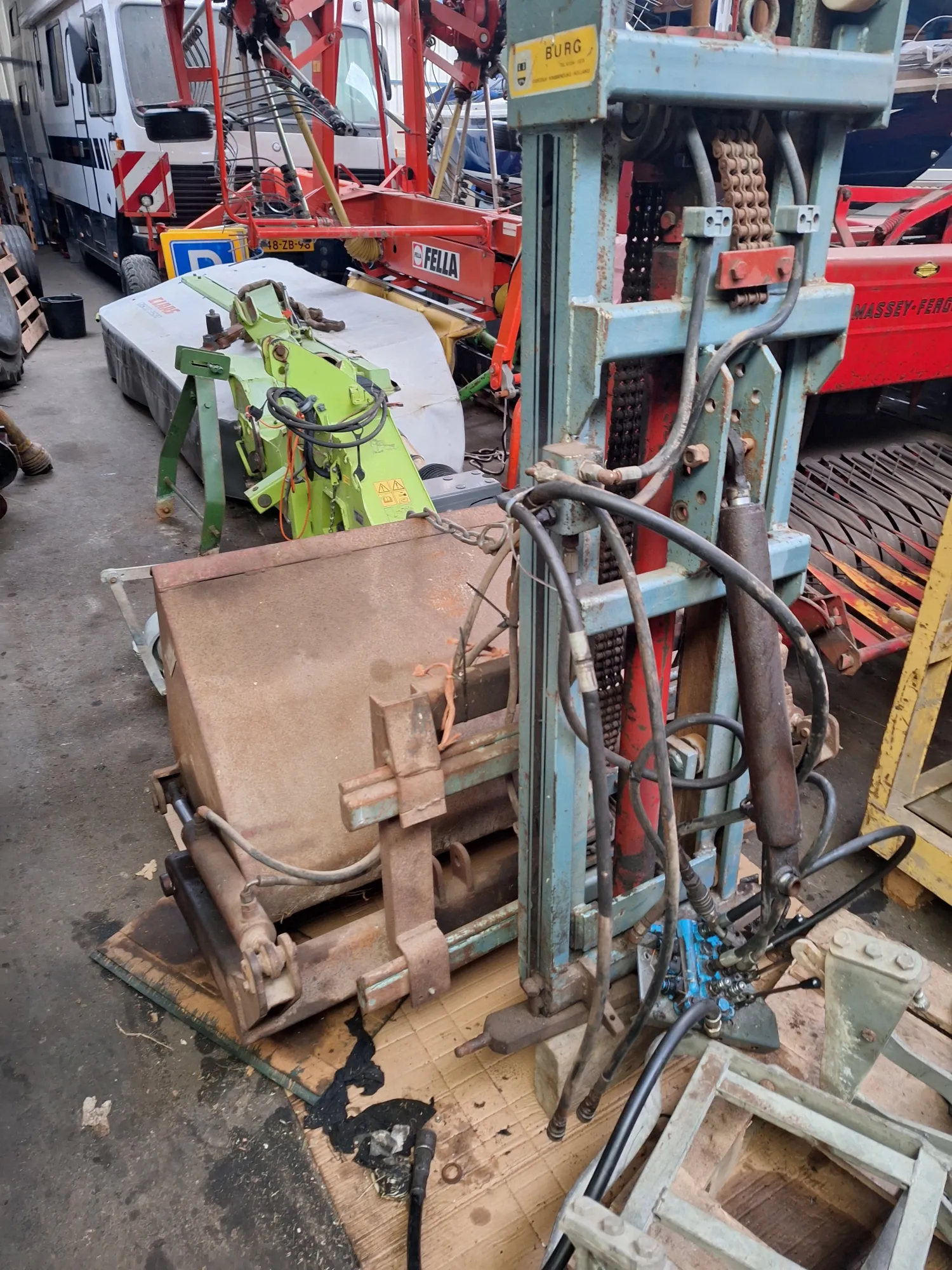 Hefmast met kiepbak & riek - Hydraulische topstang