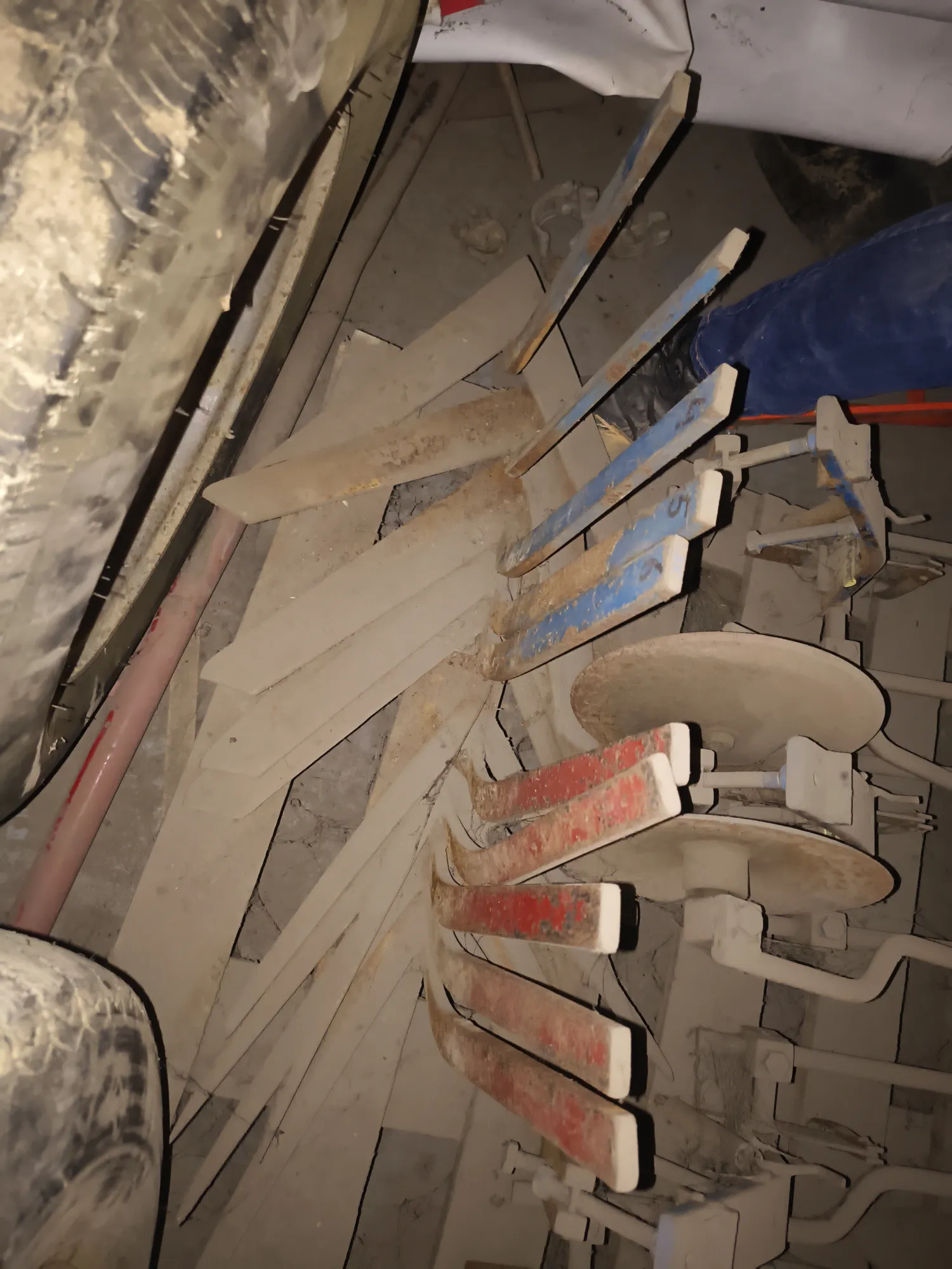 Schoffelbalk met messen en sporenwisser te koop