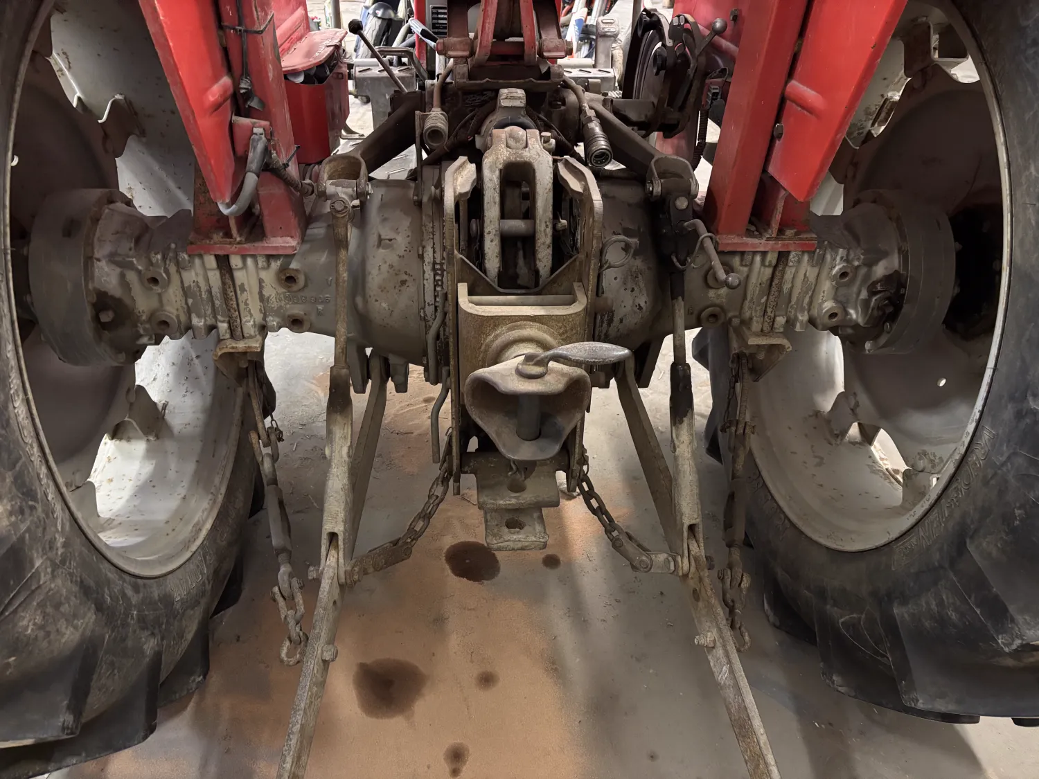 MF 165 Tractor: Weinig uren, eerste eigenaar + Michelin banden