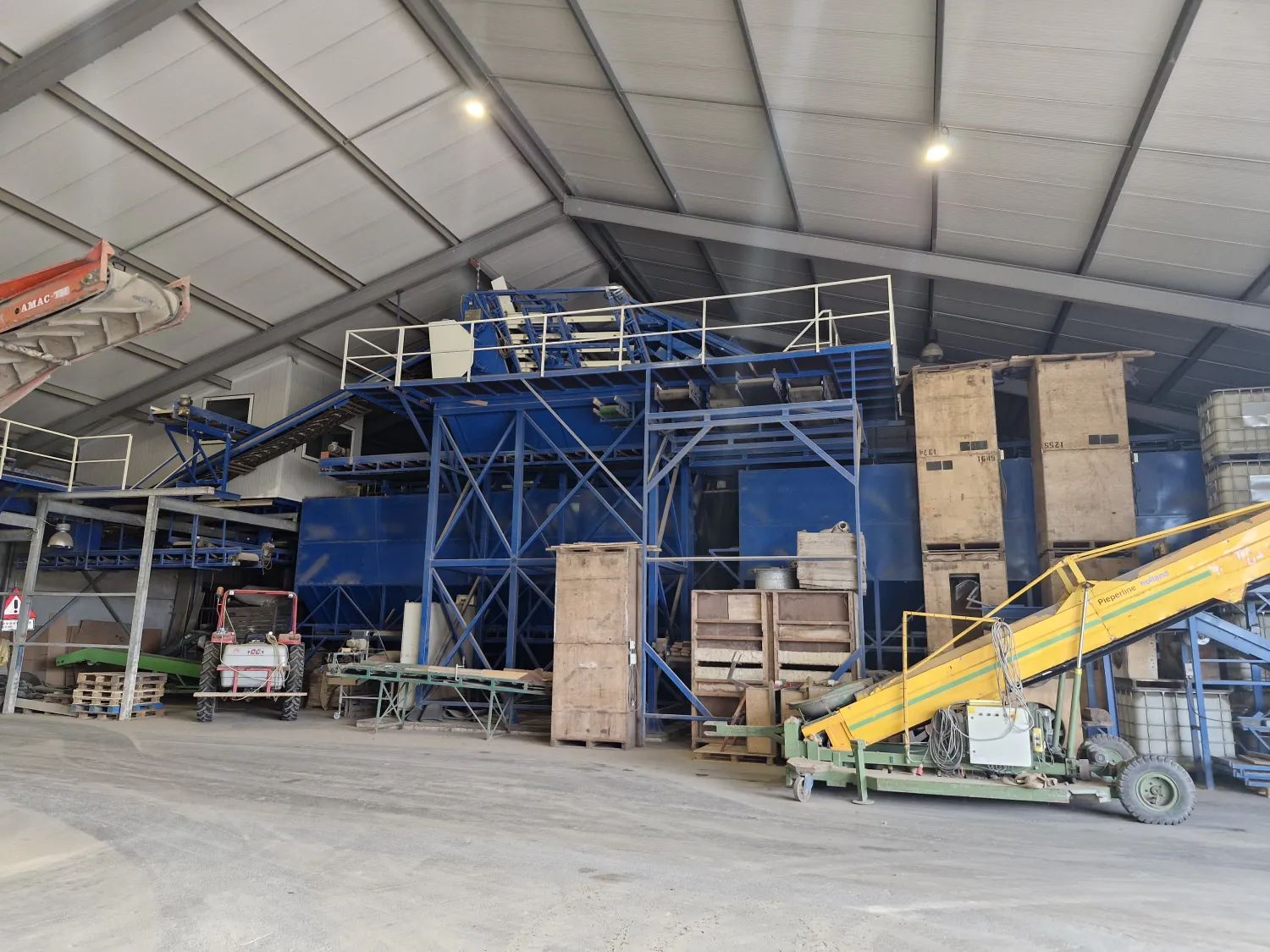 Bunker Sorting Line - Camfens 50-ton Sorter with Sieves