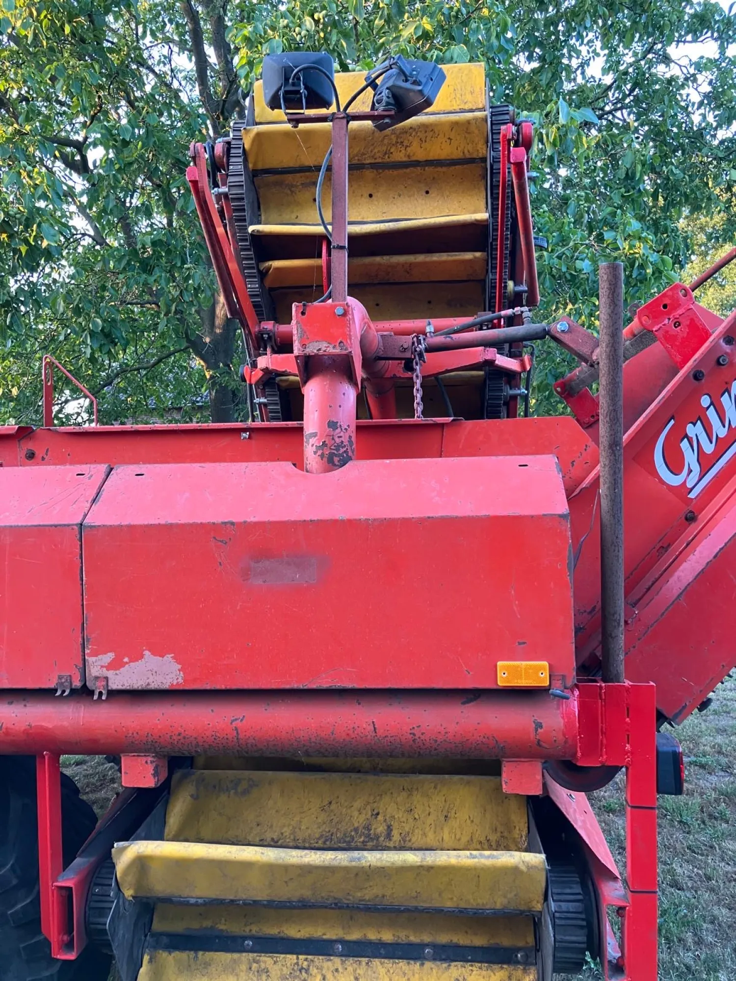 Cargador de cebollas Grimme DL 1500 a la venta | Banda de erizo