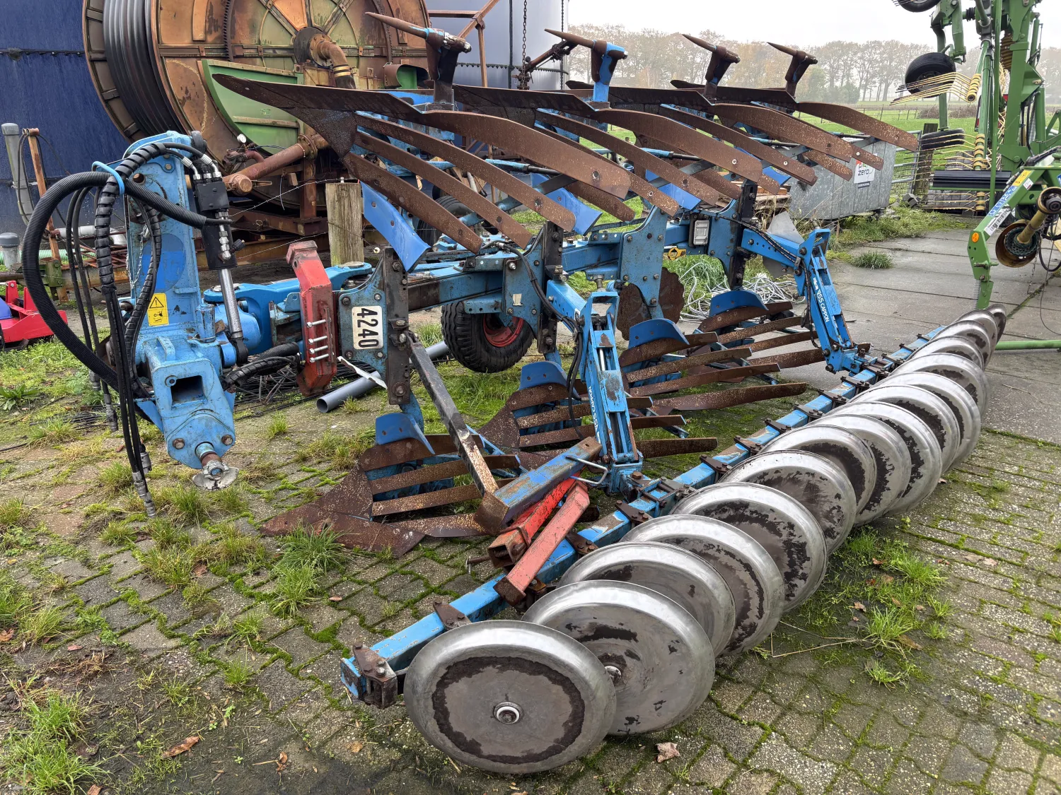 Плуг Lemken Europal 4-Корпусний (2011) з Ущільнювачем Борозни