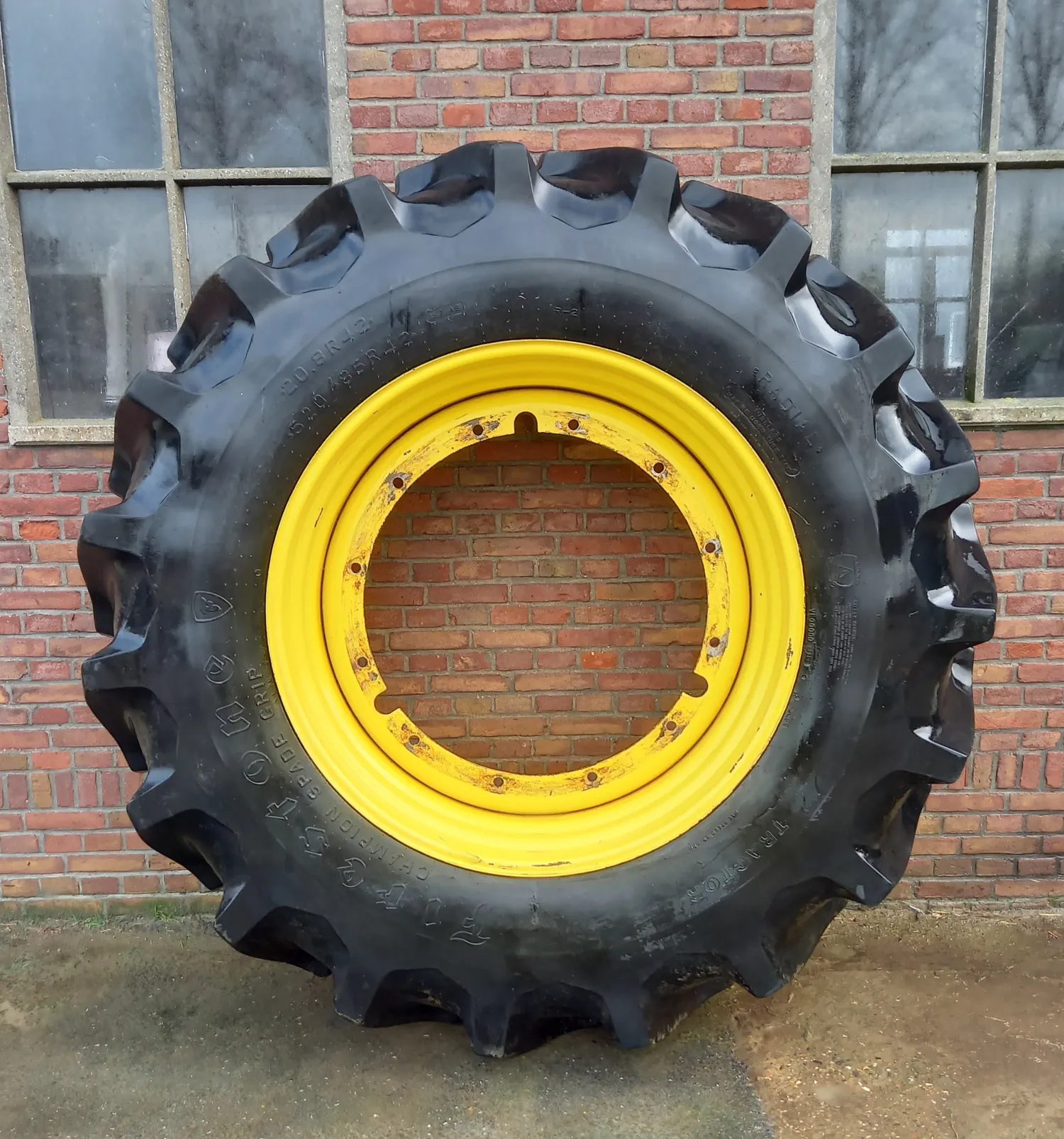 Neumáticos de arado Firestone 20.8 x 42 con llanta JD