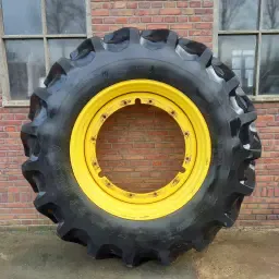Neumáticos de arado Firestone 20.8 x 42 con llanta JD