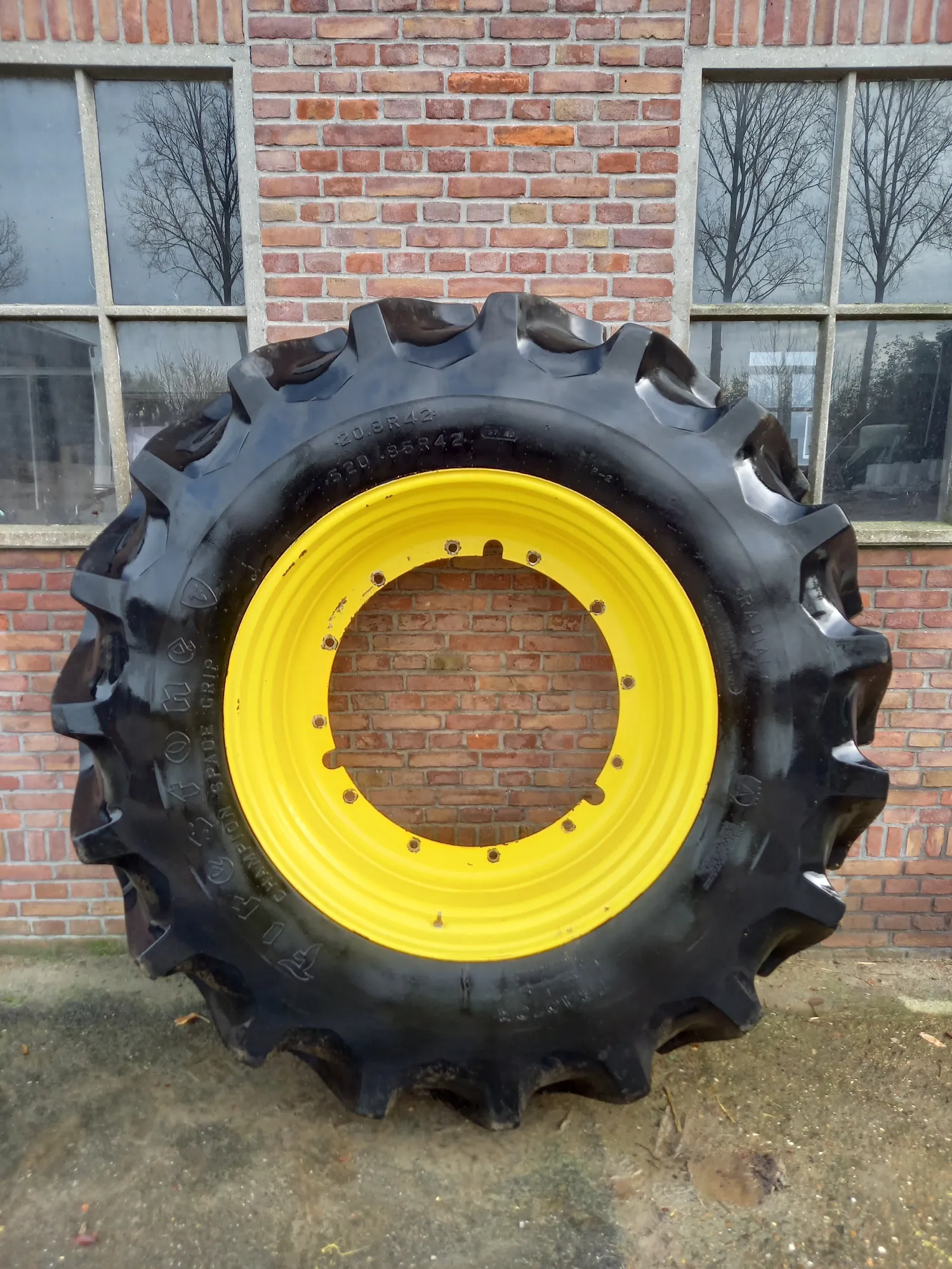 Neumáticos de arado Firestone 20.8 x 42 con llanta JD