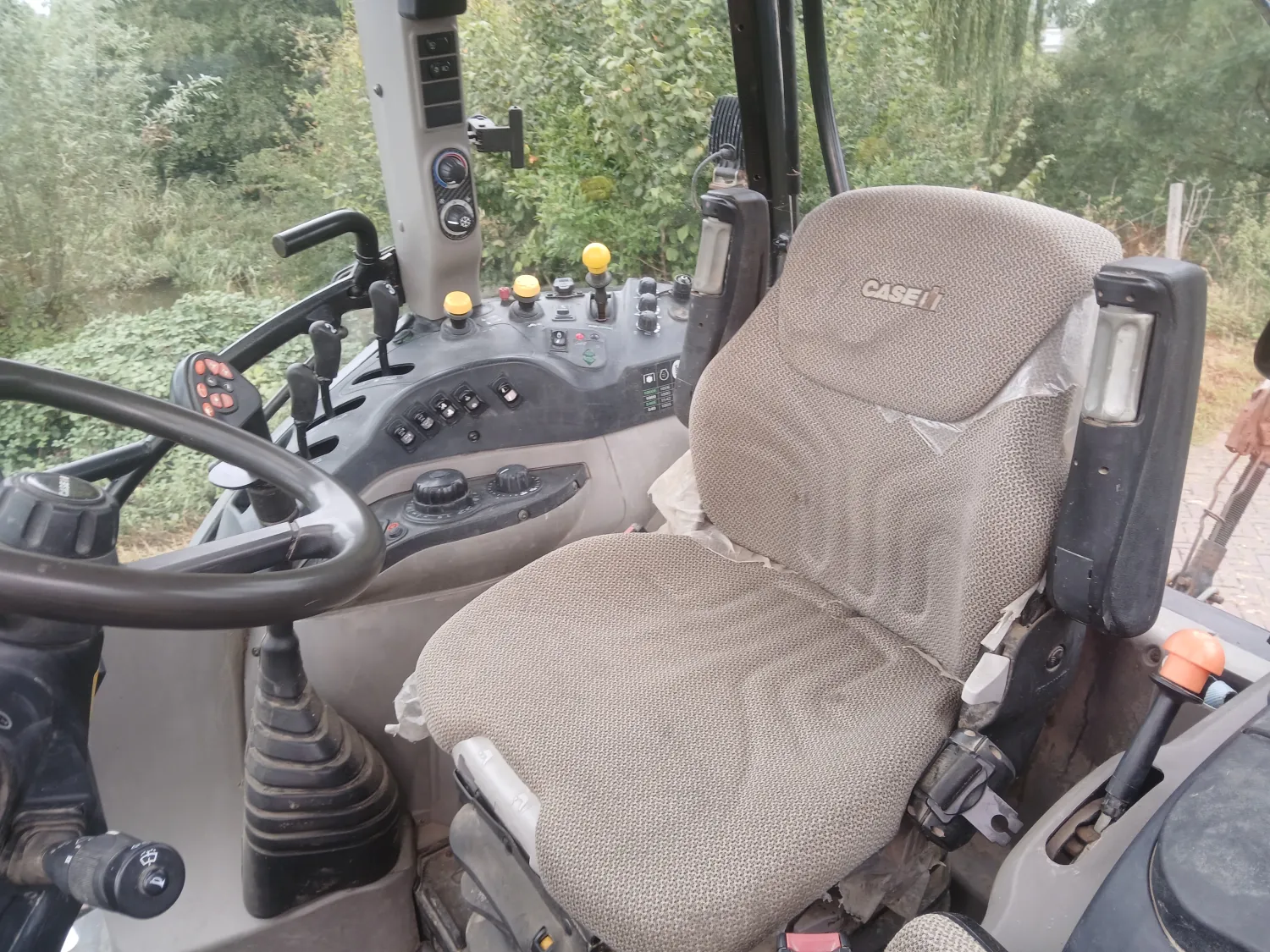 Case Farmall 105u Pro - Година 2015 - 3525 Часа