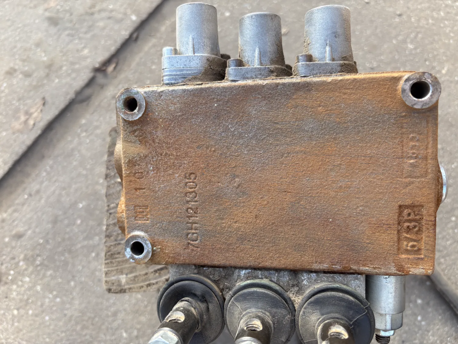 Хидравличен блок 3 вентила с маркуч